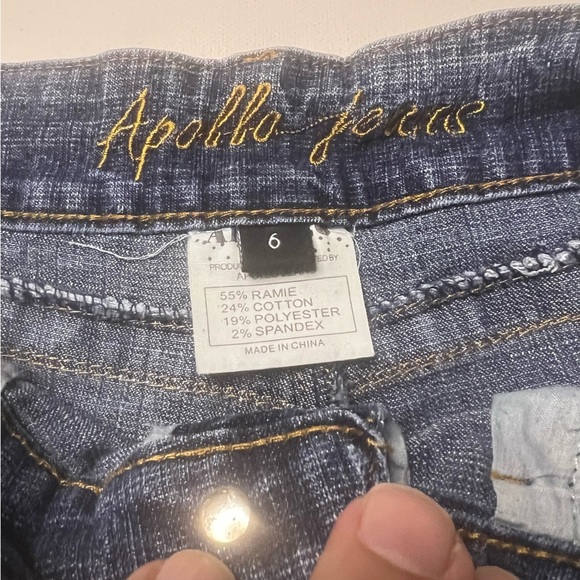 EUC Women's Apollo Blue Jeans with Embellished Pocket Size 6/28" Inseam (A2) - Picture 8 of 9